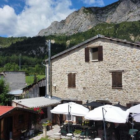Auberge Lou Jas Soleilhas Zewnętrze zdjęcie