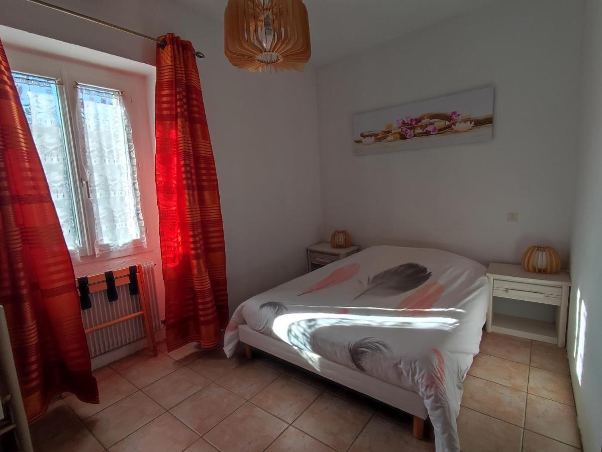 Auberge Lou Jas Soleilhas Zewnętrze zdjęcie