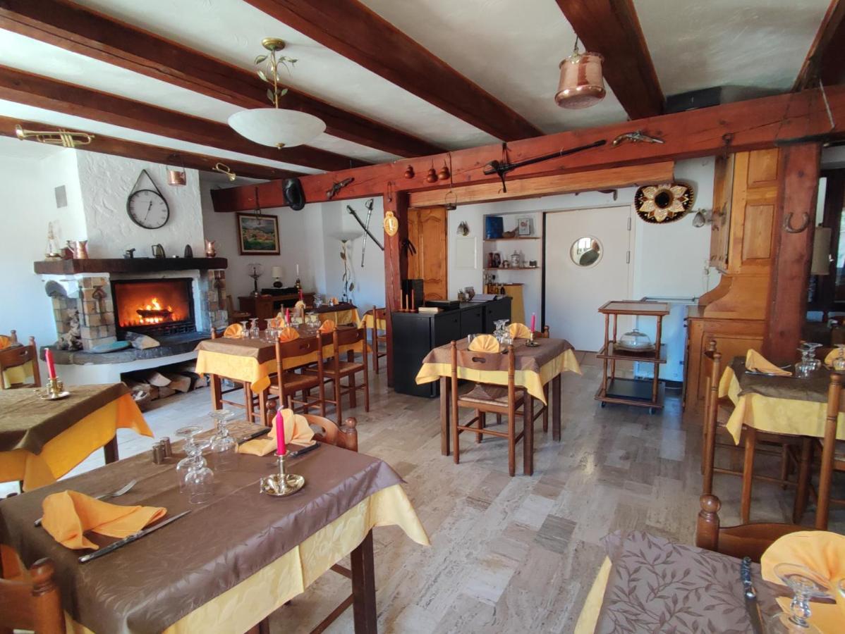 Auberge Lou Jas Soleilhas Zewnętrze zdjęcie