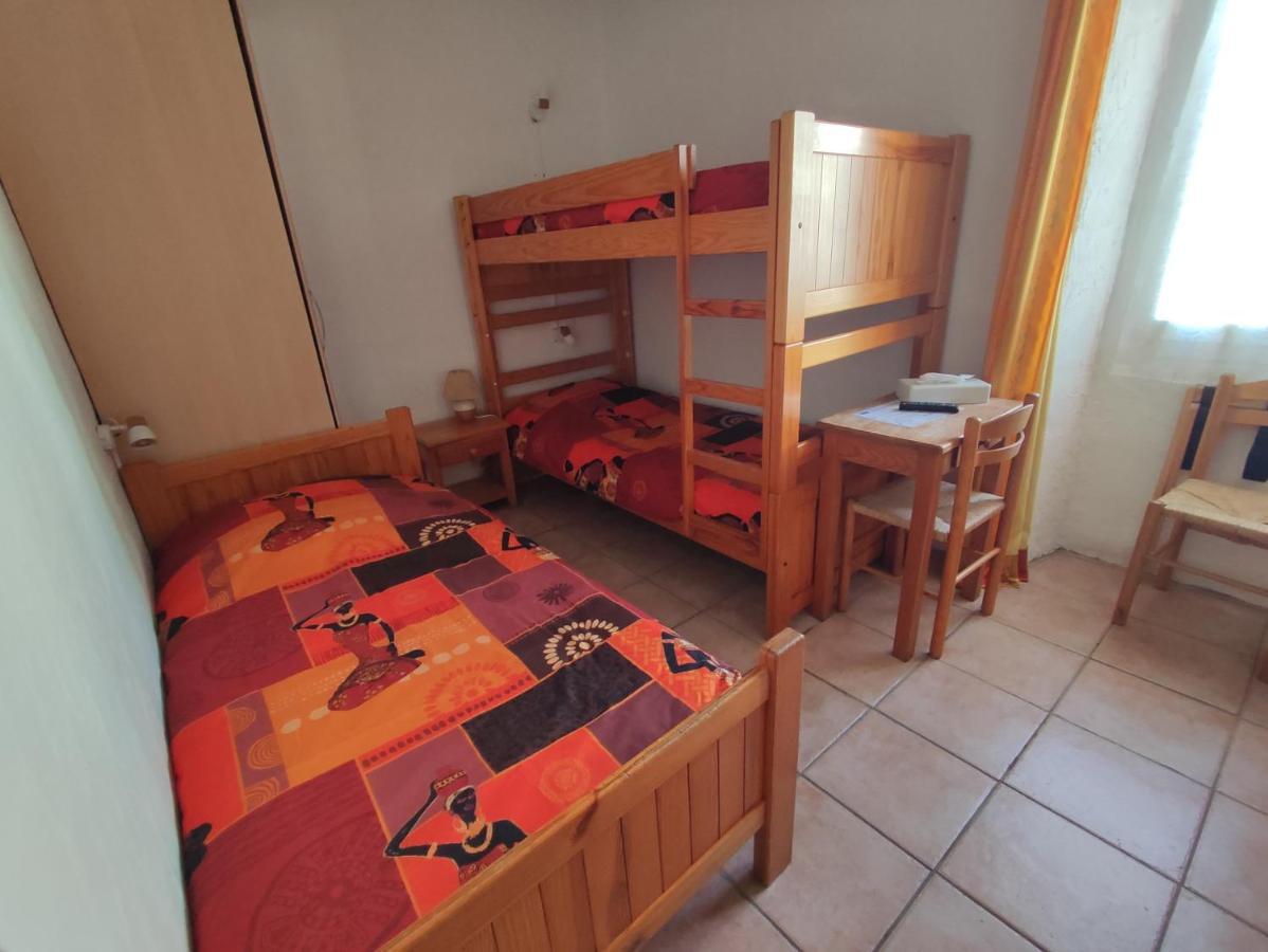 Auberge Lou Jas Soleilhas Zewnętrze zdjęcie