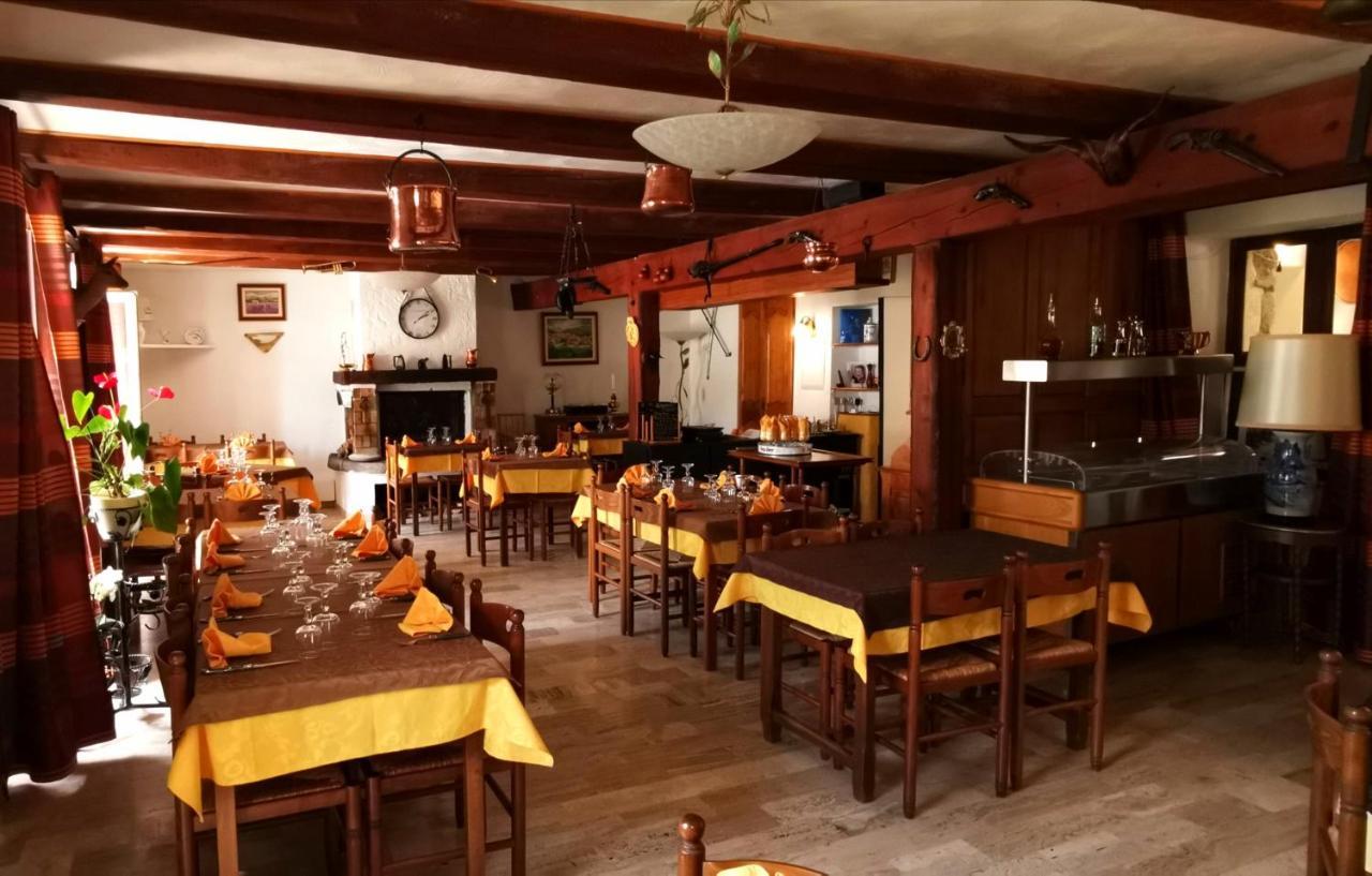 Auberge Lou Jas Soleilhas Zewnętrze zdjęcie