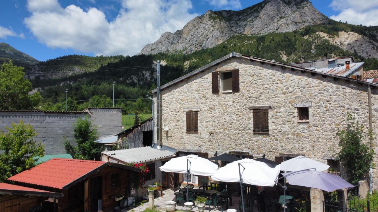 Auberge Lou Jas Soleilhas Zewnętrze zdjęcie
